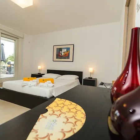 Holiday home Il Giardino Dei Carrubi